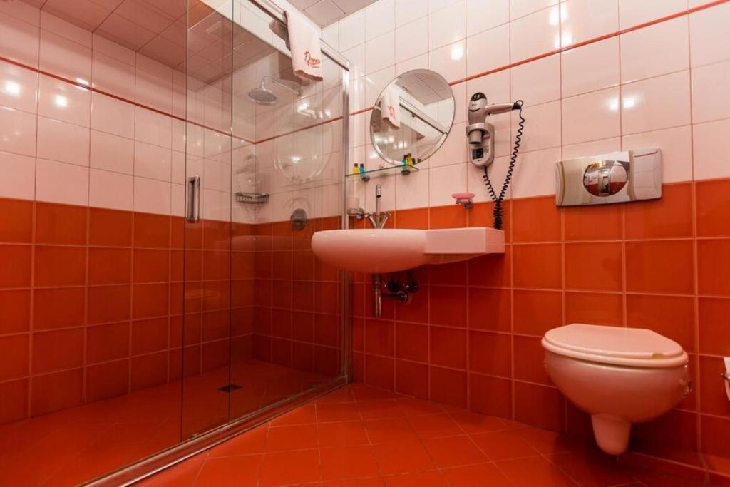 Global Express Hotel Baky Esterno foto
