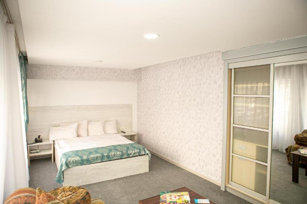 Global Express Hotel Baky Esterno foto