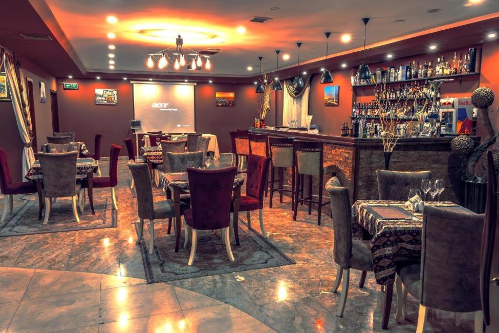 Global Express Hotel Baky Esterno foto